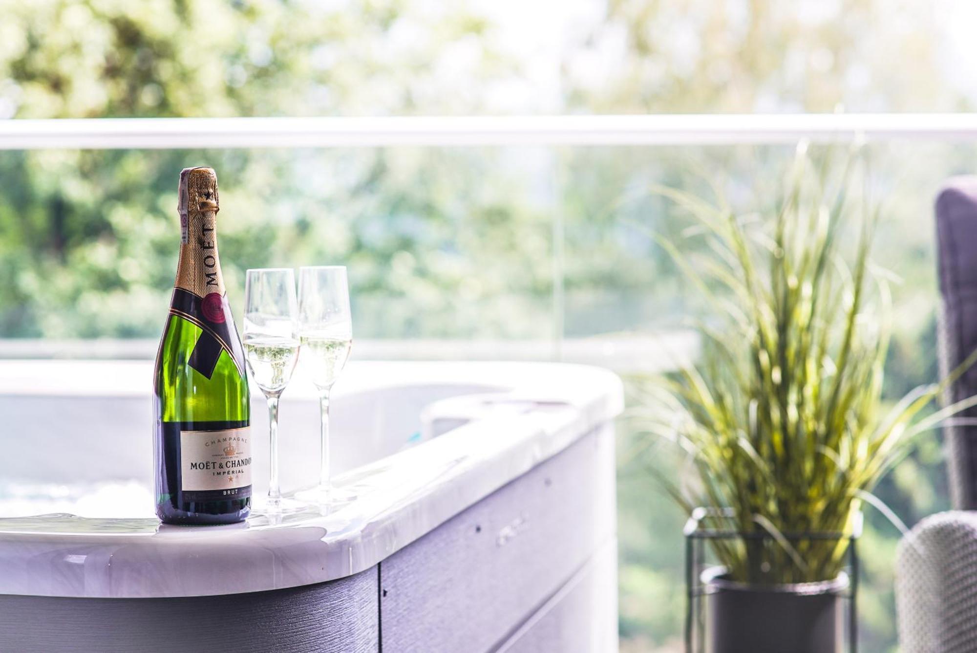 Rajski 205 Z Prywatnym Jacuzzi Na Balkonie Z Widokiem Na Gory * Sklářská Poruba